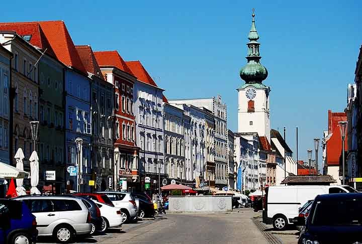 Wels - Localizada no estado da Alta Áustria e situada às margens do rio Traun, Wels é a segunda maior da região, após Linz.