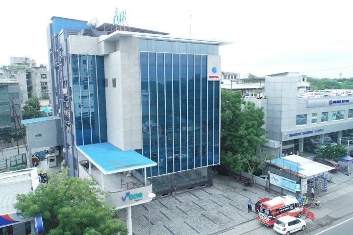 Pritesh Vyas, cirurgião ortopédico que testou o Thermavault no hospital V One em Indore, confirmou a eficácia do dispositivo, que manteve vacinas refrigeradas de 10 a 12 horas. 
