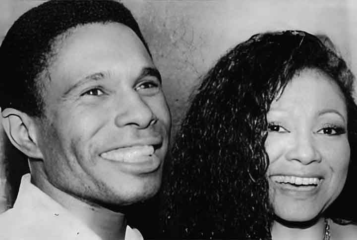 Lançou seu primeiro disco em 1980. Mas emplacou outros, como os sambas-enredo Os Cinco Bailes da História do Rio (Silas de Oliveira / Dona Ivone Lara / Bacalhau), Aquarela Brasileira (Silas de Oliveira), Sonhar com Rei Dá Leão ou sambas-canção, como Nervos de Aço (Lupicínio Rodrigues).