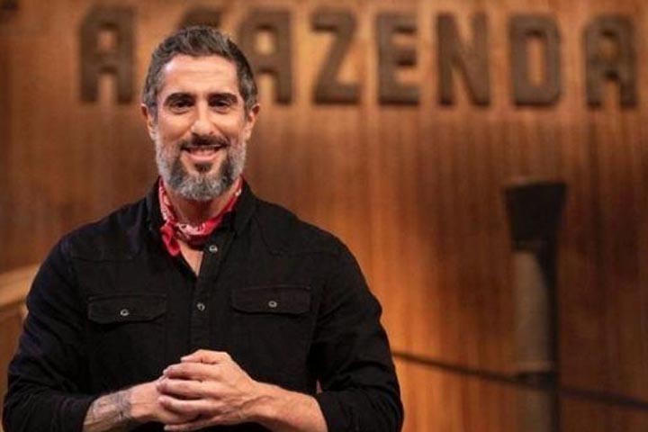 Entre 2018 e 2021, apresentou o A Fazenda, mas foi demitido abruptamente após rumores de negociação com a TV Globo.