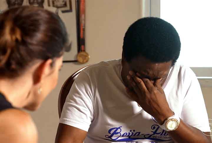 Um dos maiores intérpretes da história da folia carioca, Neguinho da Beija-Flor despediu-se da Sapucaí em 2025 após 50 anos à frente do carro de som da azul e branco da Baixada Fluminense. A gente morre duas vezes, quando morre de verdade e quando para, afirmou.