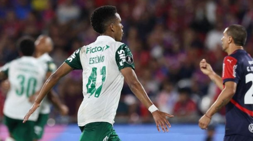 Verdão faz 2 a 0 em Assunção, segue com 100% de aproveitamento e alcança vaga no mata-mata com duas rodadas de antecedência