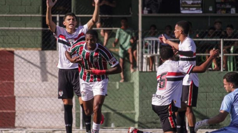 Jogando no Marcelo Vieira, em Xerém, Tricolor carioca vence por 2 a 0 com gols de Marlon e Vagno, ganhando posições