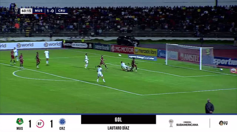 Lautaro Díaz acerta belo chute e empata jogo para Cruzeiro na CONMEBOL Sudamericana; veja