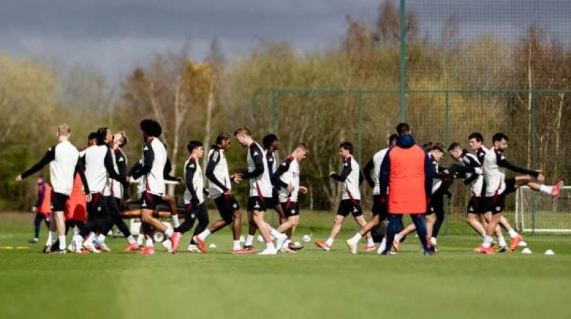 Equipes definem uma vaga na final da Liga Europa. Em casa, time inglês conta com grande vantagem para ir à decisão
