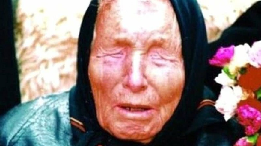 Baba Vanga (1911-1996) - Vidente búlgara cega, Vangelia Pandeva Dimitrova, conhecida como Baba Vanga, é lembrada por suas previsões detalhadas sobre eventos globais.