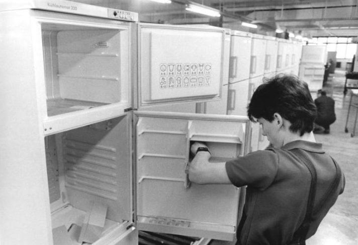 O desenvolvimento da refrigeração artificial começou no século 18, mas foi no século 19 que surgiram os primeiros sistemas práticos. 