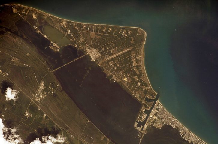 A localização era considerada perfeita para tal finalidade, pois permitia lançamentos em direção ao Oceano Atlântico.