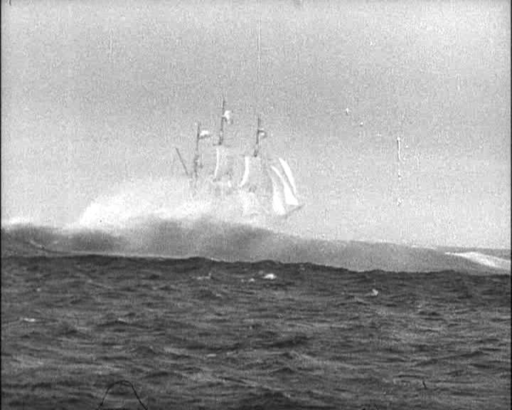 Fletcher Christian e outros amotinados que escaparam da captura se estabeleceram na remota ilha de Pitcairn, onde viveram com mulheres taitianas que os acompanharam.