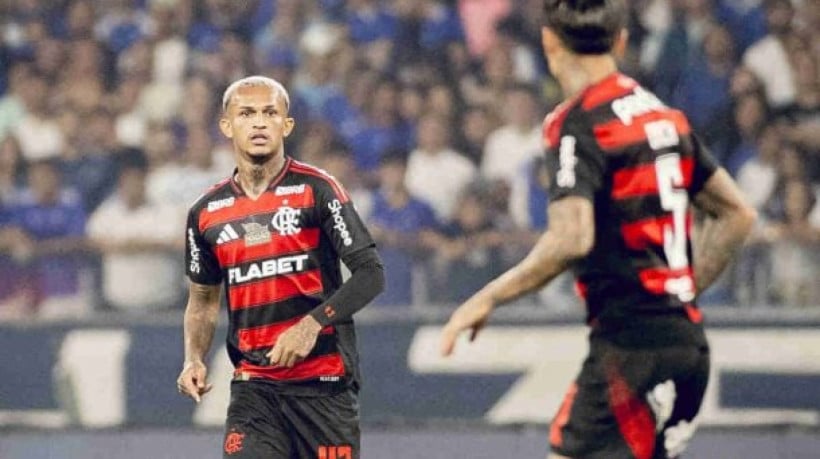 Time inglês quer fechar a contratação do jogador de 21 anos antes do Mundial de Clubes da Fifa e pressiona o Rubro-Negro por liberação