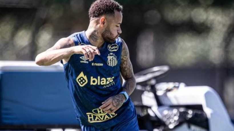 Atacante vem se recuperando de lesão na coxa e deve voltar a atuar apenas em junho. Contudo, clube se mostra otimista por uma renovação