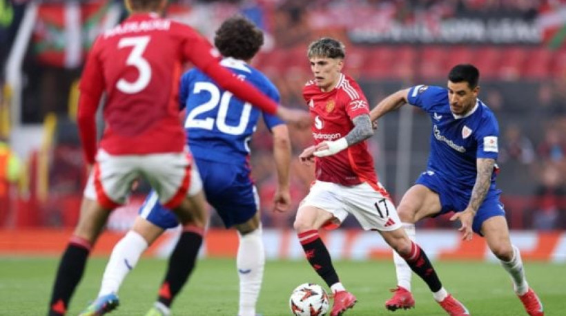 Mount brilha com dois gols, Casemiro e Höjlund completam a virada em Old Trafford; decisão será no dia 21 de maio, na Espanha