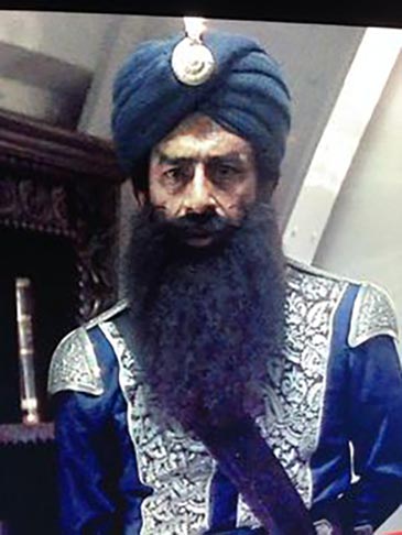 O Capitão Nemo tornou-se tão popular que inspirou outras obras e está presente no filme A Liga Extraordinária, em que é interpretado pelo veterano ator indiano Naseeruddin Shah.