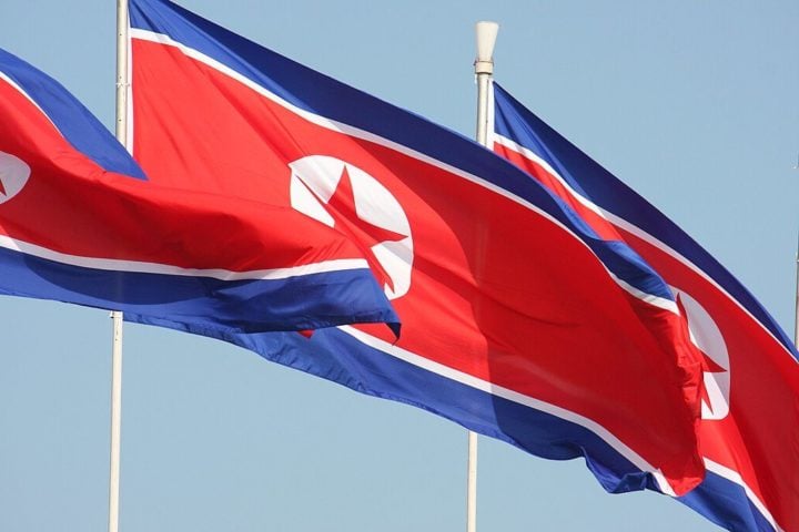 A medida integra esforços do regime da Coreia do Norte para combater o que eles chamam de cultura capitalista decadente que se infiltra no país.