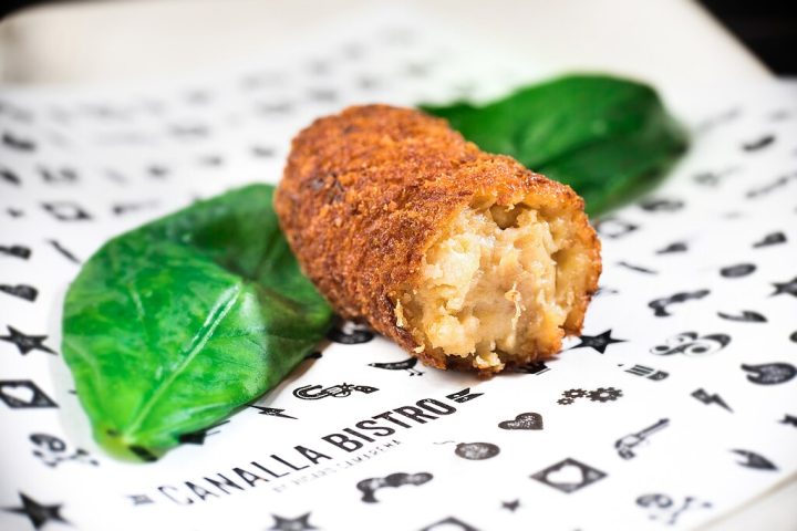 Apesar de simples, a croqueta é considerada uma iguaria na Espanha e faz parte de muitos cardápios de tapas (petiscos). Conheça outros quitutes famosos da culinária espanhola!