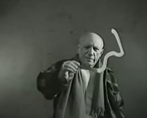 Picasso permanece uma figura central na história da arte, simbolizando a busca constante por novas formas de expressão e a luta contra a opressão.