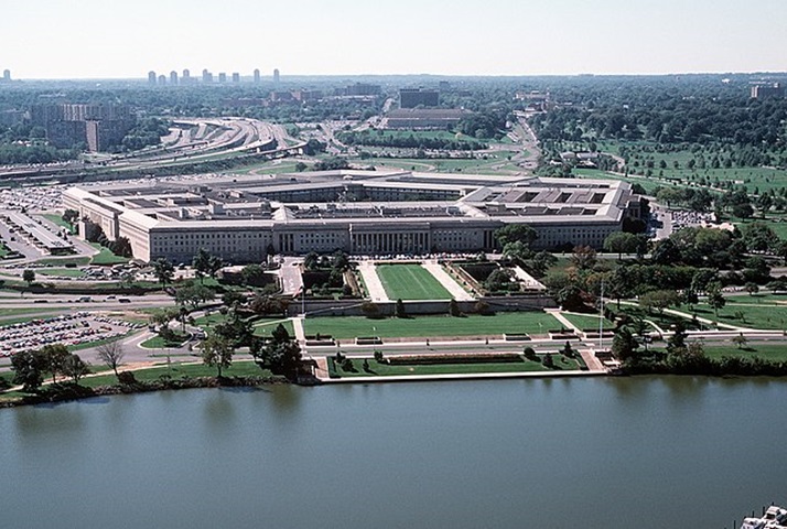 O assunto é um desdobramento de pressões dos últimos anos para que o Pentágono (departamento de defesa) e agências de inteligência dos Estados Unidos investiguem mais a fundo relatos sobre relatos de avistamentos de veículos desconhecidos nos céus do país. 
