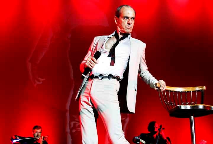 O grupo teve vida curta. Logo após o lançamento do segundo álbum, “Flores Astrais”, também com muitos versos de poetas famosos musicados, a banda se desfez. Em especial por divergências de Ney com João Ricardo.
