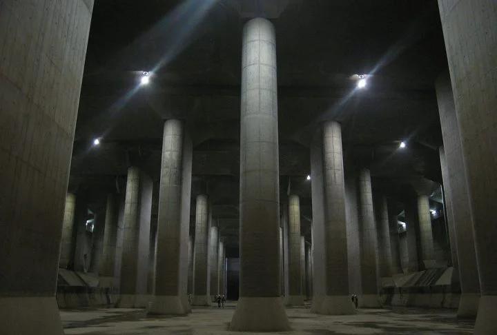 O G-Cans, oficialmente chamado de Canal de Descarga Subterrânea Externa da Área Metropolitana, é considerado o maior do mundo em prevenção de inundações.