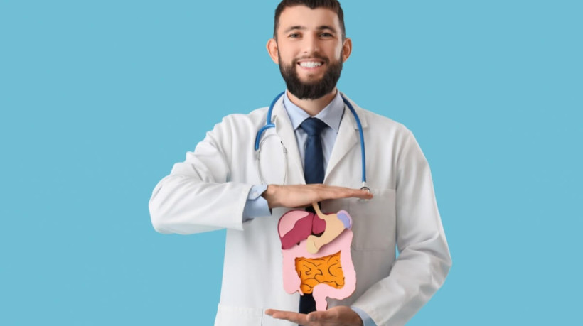 O cuidado com o sistema digestivo é fundamental para manter a qualidade de vida (Imagem: Pixel-Shot | Shutterstock)