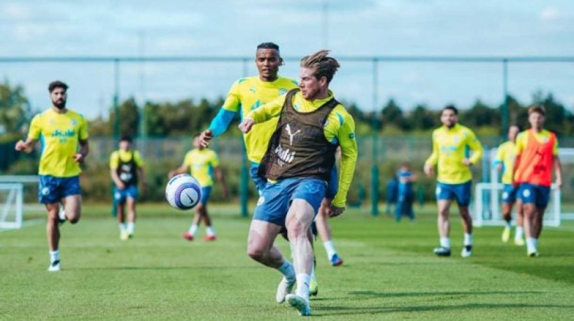 Equipes se enfrentam em partida válida pela 36ª rodada da Premier League
