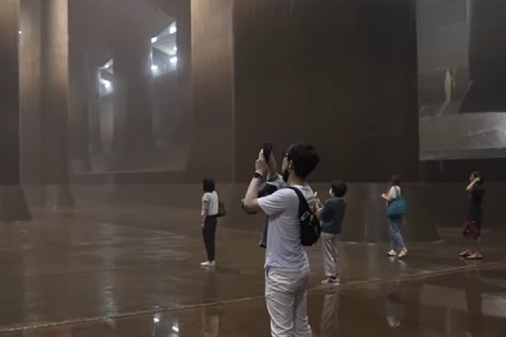 Além de proteger Tóquio contra enchentes perigosas, o sistema também virou uma atração turística.
