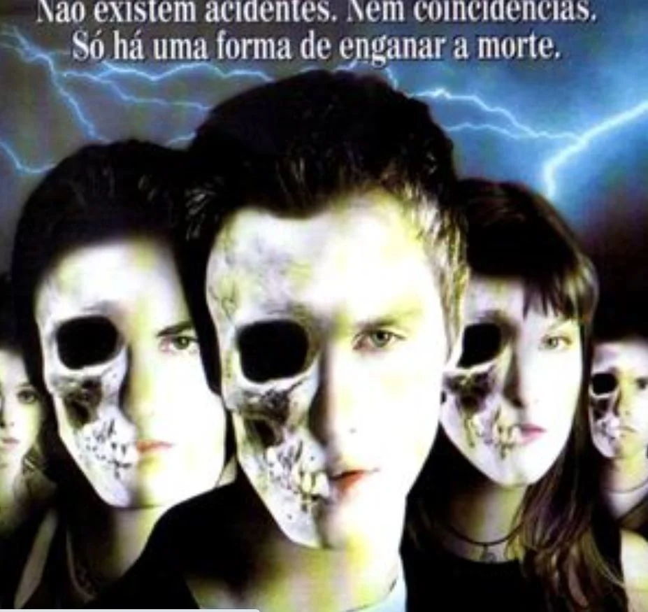 Sabe aquela série de filmes Premonição, em que as pessoas que escapam da morte acabam morrendo logo em seguida porque chegou a hora delas?  Com Vesna, passaram-se 44 anos  até que, finalmente, ela morresse. Veja que história!
