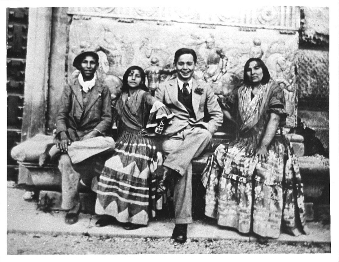 No geral, o povo cigano costuma ter um conjunto de crenças e princípios a serem seguidos, ainda que não adorem a figura de um Deus em específico.