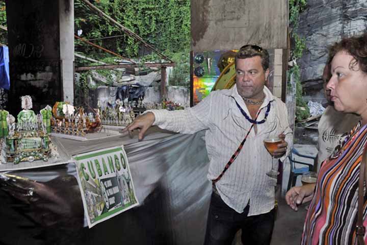 Em 2006, foi carnavalesco da Viradouro e, no ano seguinte, assumiu a Porto da Pedra. Dois anos depois, se afastou, mas foi convidado para participar da comissão de carnaval da São Clemente. No ano de 2009, esteve mais uma vez na Viradouro e logo depois na Cubango.