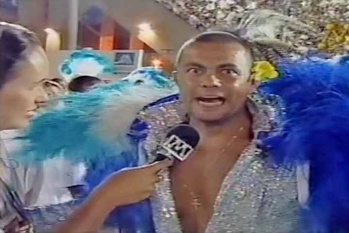 Uma vez na cidade do Rio, o talento artístico de Milton começou a ser reconhecido. Seu primeiro mecenas foi o empresário da noite Chico Recarey, dono de famosas boates da cidade à época. Ele formou-se também em Psicologia. 