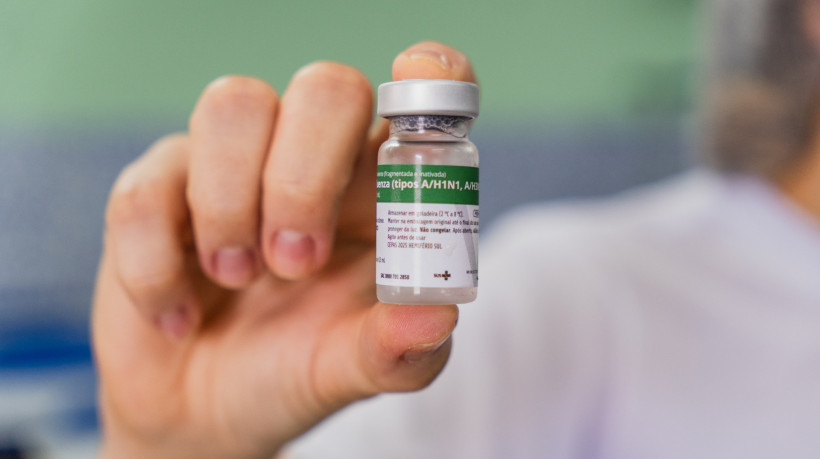 Vacinas contra a gripe est&atilde;o dispon&iacute;veis para toda a popula&ccedil;&atilde;o no Cear&aacute;. Confira os postos de sa&uacute;de abertos neste fim de semana em Fortaleza 