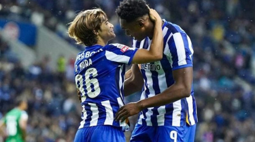 Equipes se enfrentam neste domingo (11), pela 33ª rodada do Campeonato Português. Porto briga por vaga na Liga Europa