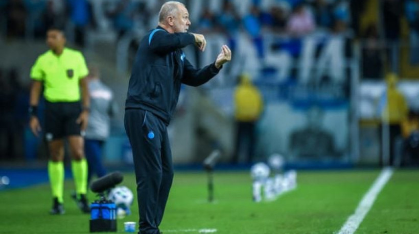 Técnico lamenta gol sofrido logo após abrir o placar, explica escolha por Nathan como titular e projeta melhora coletiva