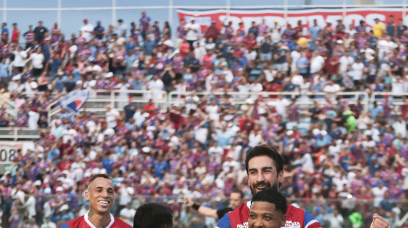 Leão não teve dificuldade diante do time gaúcho (Foto: Daniel Galber - Especial para O Povo)