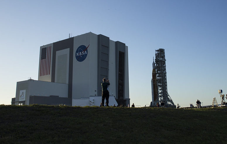 Saiba agora um pouco mais sobre  a NASA. Criada em 1958, a agência é referência na exploração do espaço, contribuindo significativamente para o avanço do conhecimento relacionado ao universo.
