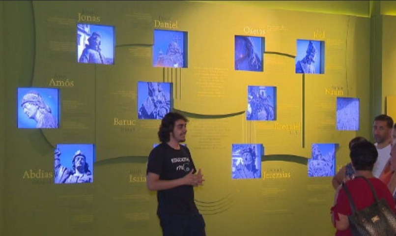 Maior conjunto de esculturas barrocas do mundo, os 12 Profetas encontram-se no adro no Santuário do Bom Jesus de Matosinhos, em Congonhas. 