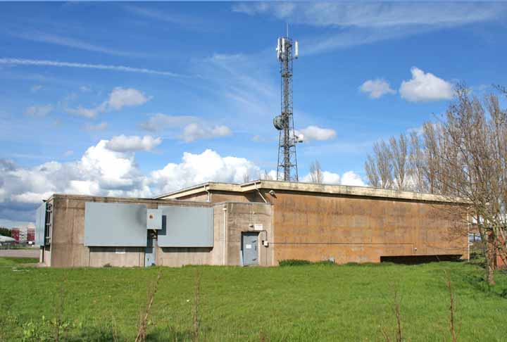 Hack Green (Nantwich, Reino Unido): Esse complexo subterrâneo começou como um local utilizado para operações militares durante a Segunda Guerra Mundial. Nos anos 50, o bunker sofreu uma reforma para resistir a explosões.