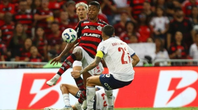 Como é que o Rubro-Negro, que venceu o Bahia sem jogar quase nada,  vai obter vaga na Libertadores jogando esse futebolzinho?