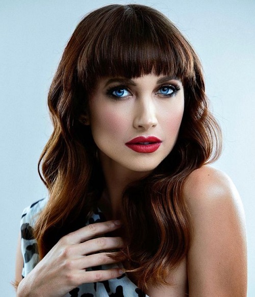 Atualmente, mora nos Estados Unidos, porém, sempre que pode, visita seus parentes no Brasil. Ela, aliás, até participou da série bíblica Reis, da Record, interpretando 'Abigail'.