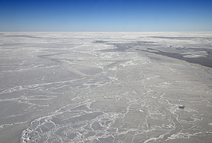 O A23a chamou a atenção de cientistas e da mídia ao deixar a área do Mar de Weddell e ir em direção ao Oceano Antártico. Até aquele momento, o iceberg estava preso no fundo do mar desde que se desprendeu da plataforma de gelo Filchner, em 1986.