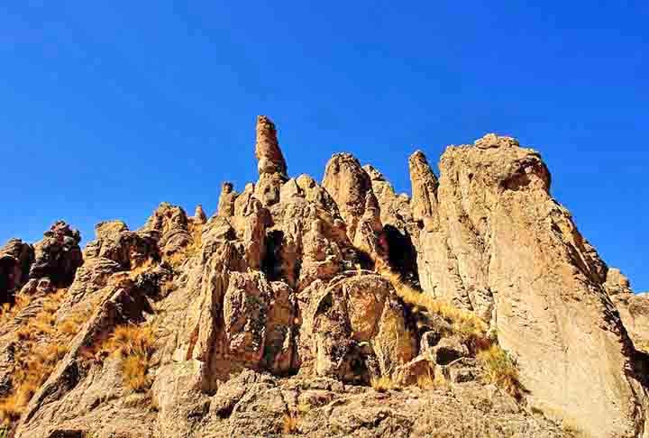 Visitantes de todo o mundo viajam até o deserto para ver o incrível cenário, especialmente em épocas de chuvas.