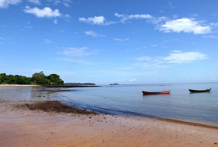 PRAIAS DA AMAZÔNIA - Embora os rios amazônicos sejam famosos, poucas pessoas se tocam que eles também formam praias em alguns trechos. Só que praias de água doce. 