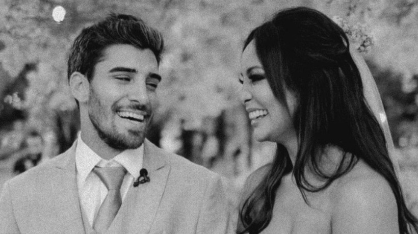 Os dois se casaram no auge da pandemia de Covid-19, em novembro de 2020.