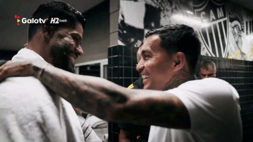 Dudu vai ao vestiário do Galo após virada na Arena MRV; veja bastidores