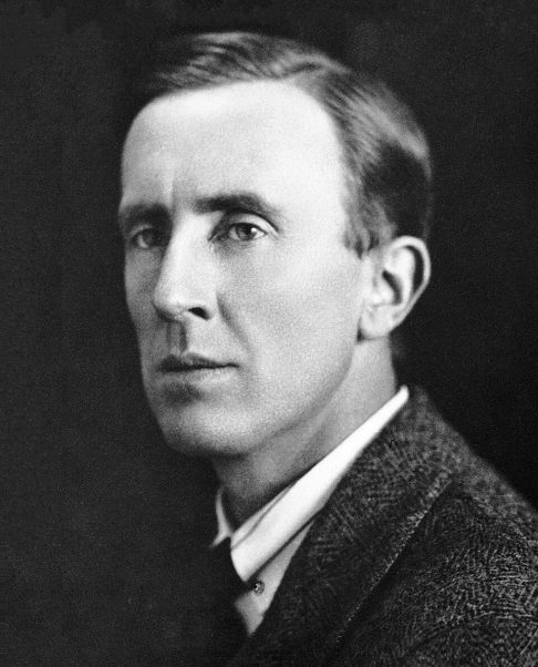 O universo de O Senhor dos Anéis foi criado pelo escritor britânico J.R.R. Tolkien, que se inspirou em mitologias nórdicas, anglo-saxãs e cristãs para construir a Terra-média.