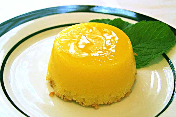 Os portugueses apreciaram o novo doce das freiras, que era feito de uma receita à base de gemas (ou ovos inteiros), açúcar e amêndoas.