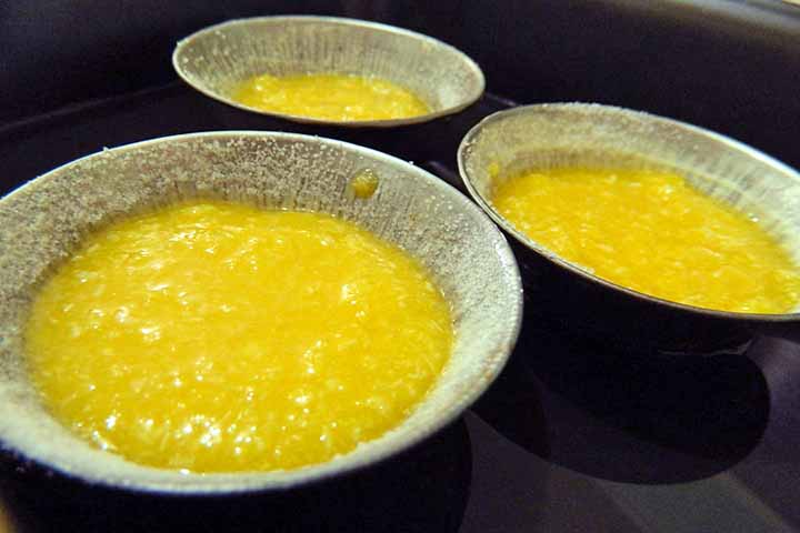 Quando os portugueses vieram colonizar o Brasil trouxeram as receitas que mais gostavam. No entanto, eles não contavam com a ausência de alguns ingredientes para prepará-las, como as amêndoas.