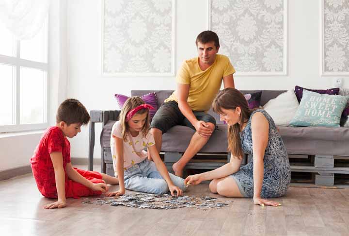 Por fim, os quebra-cabeças podem ser uma excelente forma de reduzir o estresse, assim como se tornam atividades sociais. Montá-los em grupo pode fortalecer os laços familiares e de amizade, além de proporcionar momentos de colaboração e diversão compartilhada. 