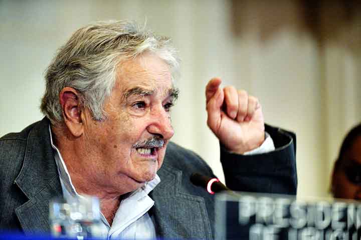 “A vida é uma bela aventura e um milagre. Estamos muito focados na riqueza e não na felicidade. Estamos focados apenas em fazer as coisas e, antes que você perceba, a vida já passou”, pontuou.