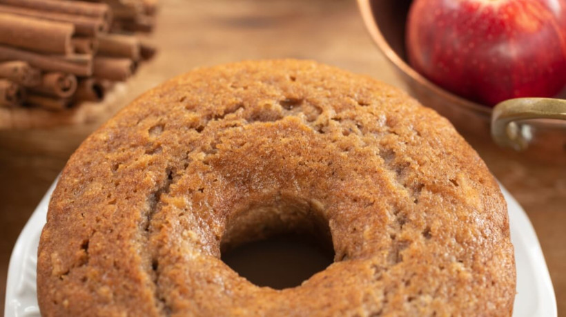 Bolo de maçã com canela (Imagem: Carlos Santos RODAPE BR | Shutterstock)